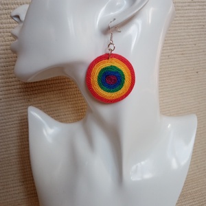 Szivárvány Kerek fonal fülbevaló , textil ékszer, fonalékszer, Szivárvány ékszer - ékszer - ékszerszett - Meska.hu