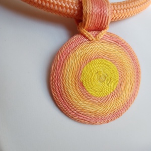 OGEL Fényes Nap tarkás fonalnyaklánc, Textil nyaklánc, textil ékszer, fonalékszer - ékszer - nyaklánc - medálos nyaklánc - Meska.hu