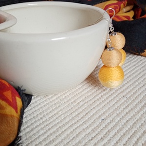 NAPRAFORGÓ textilbogyó fülbevaló, fonalékszer, textil fülbevaló - ékszer - fülbevaló - lógó fülbevaló - Meska.hu