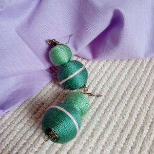 KLEOPÁTRA textilbogyó fülbevaló, fonalékszer, textil fülbevaló - ékszer - fülbevaló - lógó fülbevaló - Meska.hu