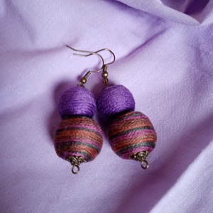 PURPLE RAIN textilbogyó fülbevaló, fonalékszer, textil fülbevaló - ékszer - fülbevaló - lógó fülbevaló - Meska.hu