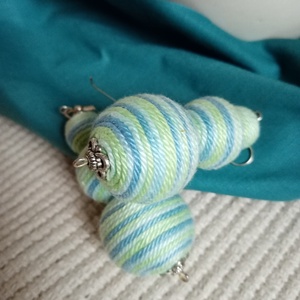 KÉK LAGÚNA textilbogyó fülbevaló, fonalékszer, textil fülbevaló - ékszer - fülbevaló - lógó fülbevaló - Meska.hu