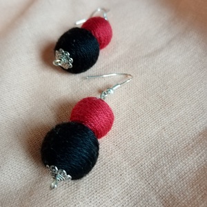 RULETT textilbogyó fülbevaló, fonalékszer, textil fülbevaló - ékszer - fülbevaló - lógó fülbevaló - Meska.hu