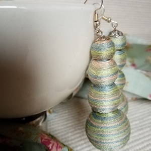 ZÖLDIKE textilbogyó fülbevaló, fonalékszer, textil fülbevaló - ékszer - fülbevaló - lógó fülbevaló - Meska.hu