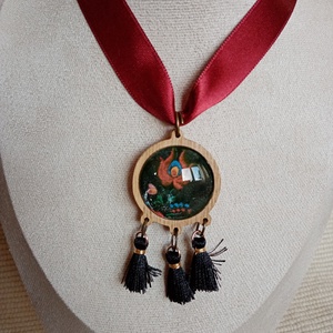  Matyó mintás nyaklánc fekete rojtokkal,matyó ékszer,folklór textil ékszer,magyaros nyaklánc,Hungarian folk jewellery - ékszer - nyaklánc - hosszú nyaklánc - Meska.hu