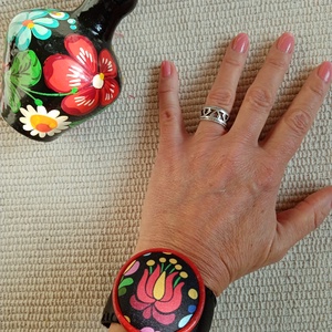  Matyó mintás karkötő,matyó ékszer,folklór textil ékszer,magyaros nyaklánc,Hungarian folk jewellery - ékszer - karkötő - karkötő medállal - Meska.hu