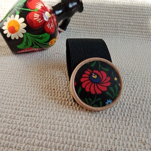  Matyó mintás gumis  karkötő,matyó ékszer,folklór textil ékszer,magyaros nyaklánc,Hungarian folk jewellery - ékszer - karkötő - karkötő medállal - Meska.hu