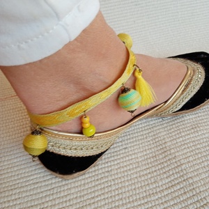 Papagáj sárgás-zöldes színes bokalánc, textilbogyó bokalánc, bokaékszer, lábdísz, lábékszer, Ékszer, Lábdísz és Testékszer, Bokalánc, Ékszerkészítés, MESKA