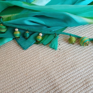 Zöld-türkiz bokalánc, textilbogyó bokalánc, bokaékszer, lábdísz, lábékszer - ékszer - lábdísz és testékszer - bokalánc - Meska.hu