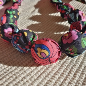 Matyós textil bogyós nyaklánc - ékszer - nyaklánc - bogyós nyaklánc - Meska.hu