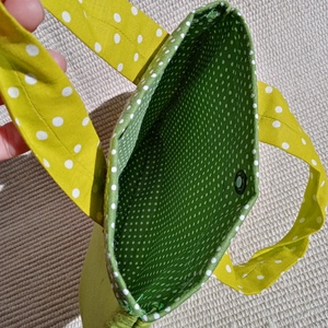 Világos zöld Pöttyös Randi táska változtatható díszelemmel - táska & tok - kézitáska & válltáska - kézitáska - Meska.hu