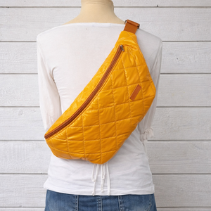 Óriások övtáskája - aranyló méz - Meska.hu