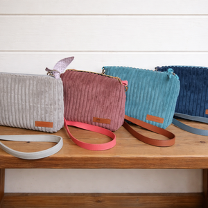 Nyuszifül táska - rózsaszínű - táska & tok - kézitáska & válltáska - alkalmi táska - Meska.hu