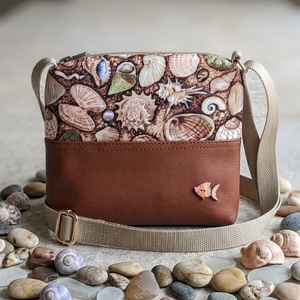 Kagyló mintás női válltáska, egyedi kézműves termék. Cross body , Táska & Tok, Kézitáska & válltáska, Válltáska, Varrás, MESKA