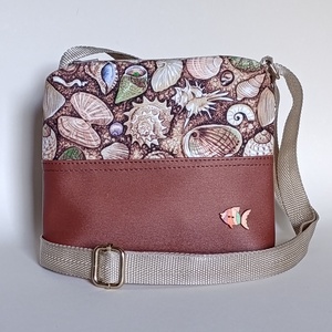 Kagyló mintás női válltáska, egyedi kézműves termék. Cross body  - táska & tok - kézitáska & válltáska - válltáska - Meska.hu