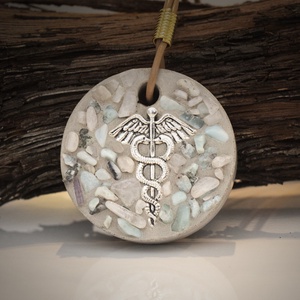 Harmónia Orgonit medál, Larimar-Kunzit Orgonit medál, Lélekhangoló Orgonit, Kézműves Orgonit, Orgonit energia - Meska.hu