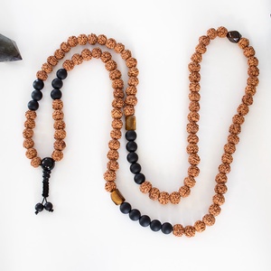 Rudraksha mala, Rudraksha Imafüzér, Imagöngy, Mala készítés, Imafüzér készítés, Rudraksha mala nyaklánc, imafüzér - ékszer - nyaklánc - bojtos nyaklánc - Meska.hu