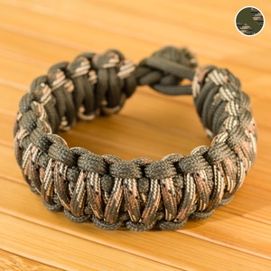 - Királykobra - paracord karkötő -  - Meska.hu