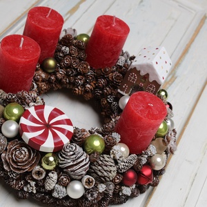 Kis mézeskalács házikós- adventi koszorú - karácsony - Meska.hu