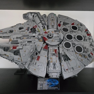 Millenium Falcon (75192) állvány, Otthon & Életmód, Tárolás & Rendszerezés, Fali tároló, , MESKA
