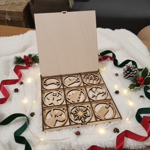 Fa Karácsonyfadísz Szett Díszdobozban (9 db)  Opcionális Gravírozással - karácsony - karácsonyi lakásdekoráció - karácsonyfadíszek - Meska.hu