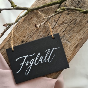 Foglalt-szabad akasztós tábla, Otthon & Életmód, Fürdőszoba, Fürdőszobai dekoráció, Famegmunkálás, MESKA