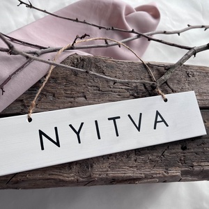 Fehér nyitva-zárva tábla, Otthon & Életmód, Dekoráció, Ajtó- és ablak dekoráció, Ajtótábla, Famegmunkálás, MESKA