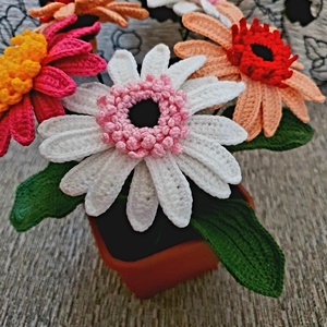 Horgolt Gerbera - otthon & életmód - dekoráció - virágdísz és tartó - csokor & virágdísz - Meska.hu
