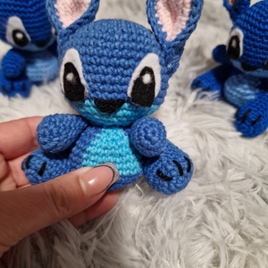 Horgolt Stich figura - játék & sport - plüssállat & játékfigura - más figura - Meska.hu