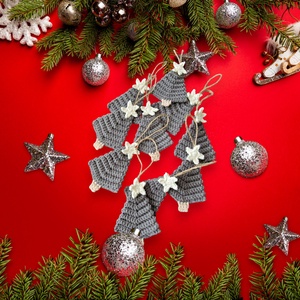 Horgolt fenyőfás díszek - karácsony - karácsonyi lakásdekoráció - karácsonyfadíszek - Meska.hu