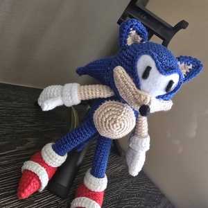 Horgolt SONIC figura - játék & sport - plüssállat & játékfigura - cica - Meska.hu