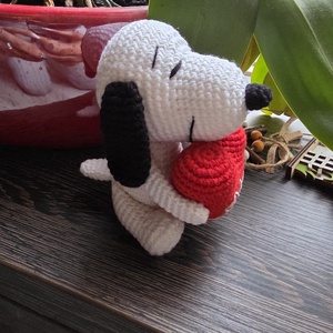 Valentin szerelmes Snoopy kiskutyus - játék & sport - plüssállat & játékfigura - kutya - Meska.hu