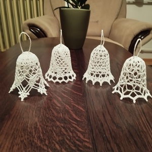 Horgolt harangok  - karácsony - karácsonyi lakásdekoráció - karácsonyfadíszek - Meska.hu