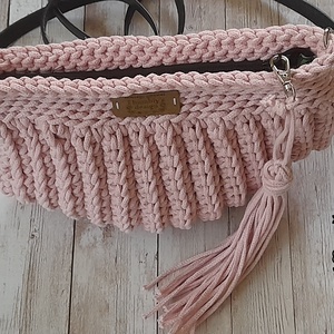 Horgolt crossbody válltáska - táska & tok - kézitáska & válltáska - vállon átvethető táska - Meska.hu