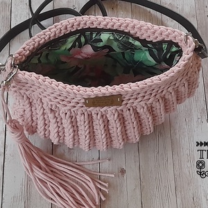 Horgolt crossbody válltáska - táska & tok - kézitáska & válltáska - vállon átvethető táska - Meska.hu