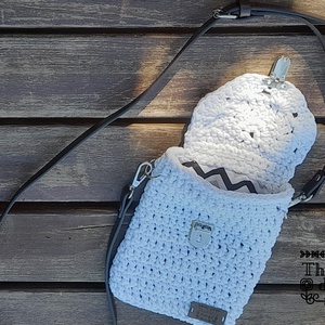 Horgolt phonebag táska - táska & tok - kézitáska & válltáska - válltáska - Meska.hu