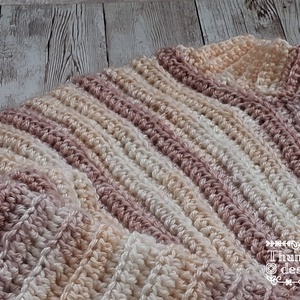 Horgolt egyedi croppp pulcsi - ruha & divat - női ruha - pulóver - Meska.hu