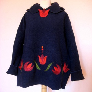 Tiame sötét kék manó kapucnis poncsópulcsi  tulipán motívummal mirape részére rendelésre -  - Meska.hu