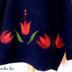 Tiame sötét kék manó kapucnis poncsópulcsi  tulipán motívummal mirape részére rendelésre -  - Meska.hu