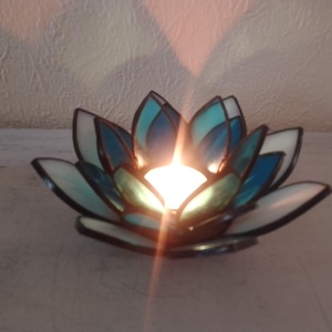 Tiszta fény, harmónia - LÓTUSZVIRÁG tiffany mécsestartó, spirituális ajándék, meditációhoz, jógához.  - Meska.hu