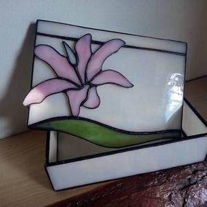 Liliomos Tiffany doboz - finomság kézzel formázva - Meska.hu