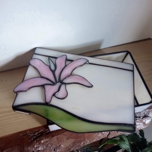 Liliomos Tiffany doboz - finomság kézzel formázva - ékszer - ékszertartó - ékszerdoboz - Meska.hu