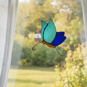 PILLANGÓ tiffany ablakdísz , Otthon & Életmód, Dekoráció, Ajtó- és ablak dekoráció, Ablakdísz, Üvegművészet, MESKA