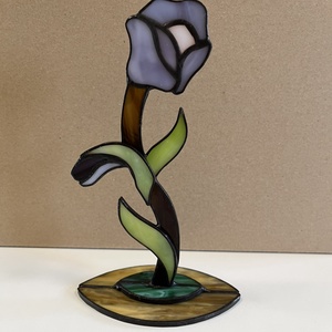 Valódi Tiffany-üveg 3D rózsa üvegtalpon - Világoslila kézműves asztaldísz, elegáns lakásdekoráció - Meska.hu