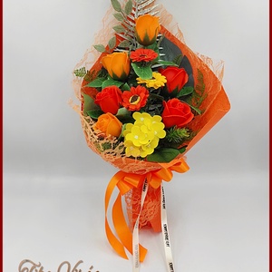 Narancssárga-rózsák és mini gerbera szappan-virág csokor - Meska.hu