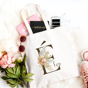 Névre szóló egyedi szatyor őszies virágmintával és  név kezdőbetűvel, Táska & Tok, Bevásárlás & Shopper táska, Shopper, textiltáska, szatyor, Mindenmás, MESKA