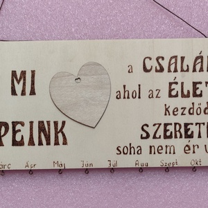 Családi ünnepek tábla , Otthon & Életmód, Dekoráció, Fali és függő dekoráció, Falra akasztható dekor, Gravírozás, pirográfia, MESKA
