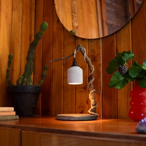 TimberLightConceptions Asztali lámpa - Antracit, Otthon & Életmód, Lámpa, Asztali lámpa, Famegmunkálás, MESKA