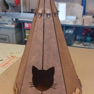 WIGWAM - cica pihenő macskafej alakú bejárattal, barna színben - otthon & életmód - kisállatoknak - cicáknak & macskáknak - Meska.hu
