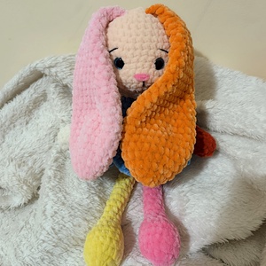 Színes Horgolt Nyuszi - játék & sport - plüssállat & játékfigura - nyuszi - Meska.hu